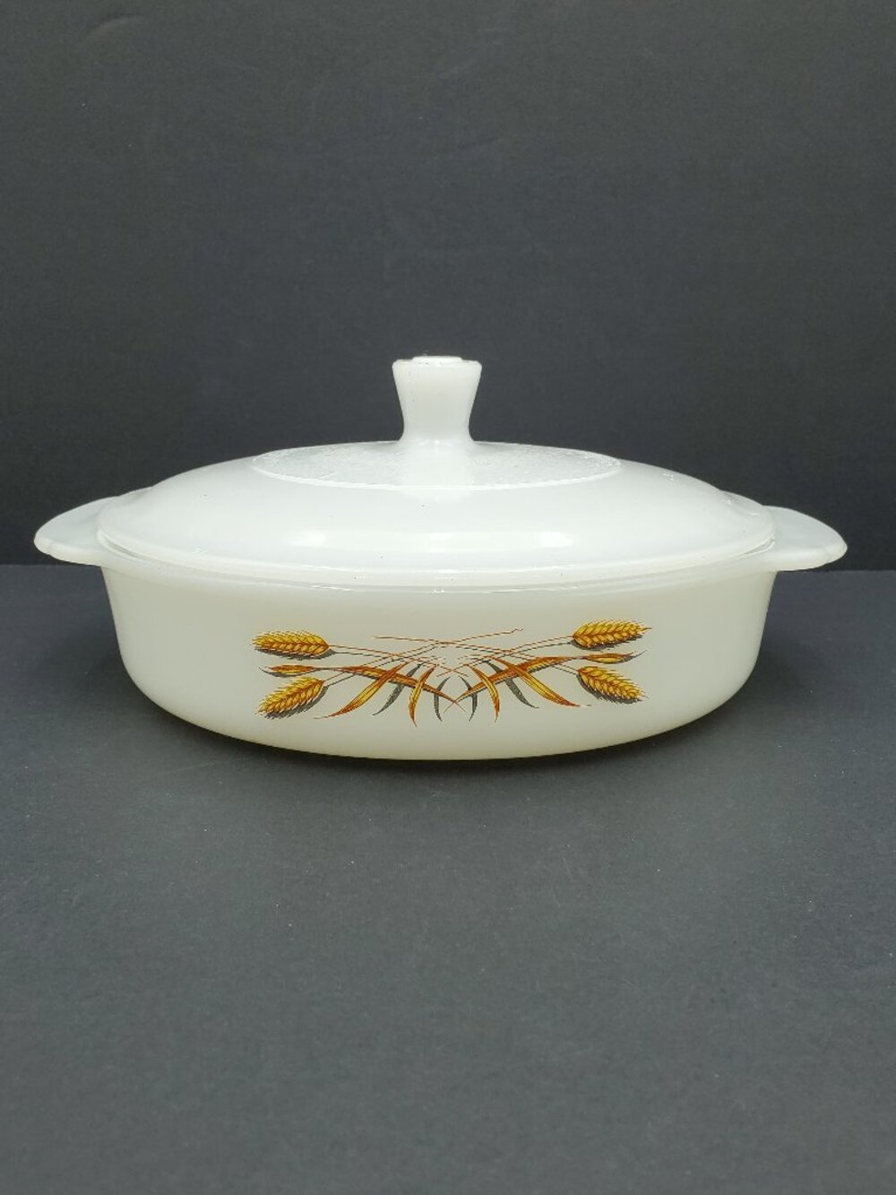 Anchor Hocking Fire King 1 Qt Golden Wheat Covered Casserole Baking Dish